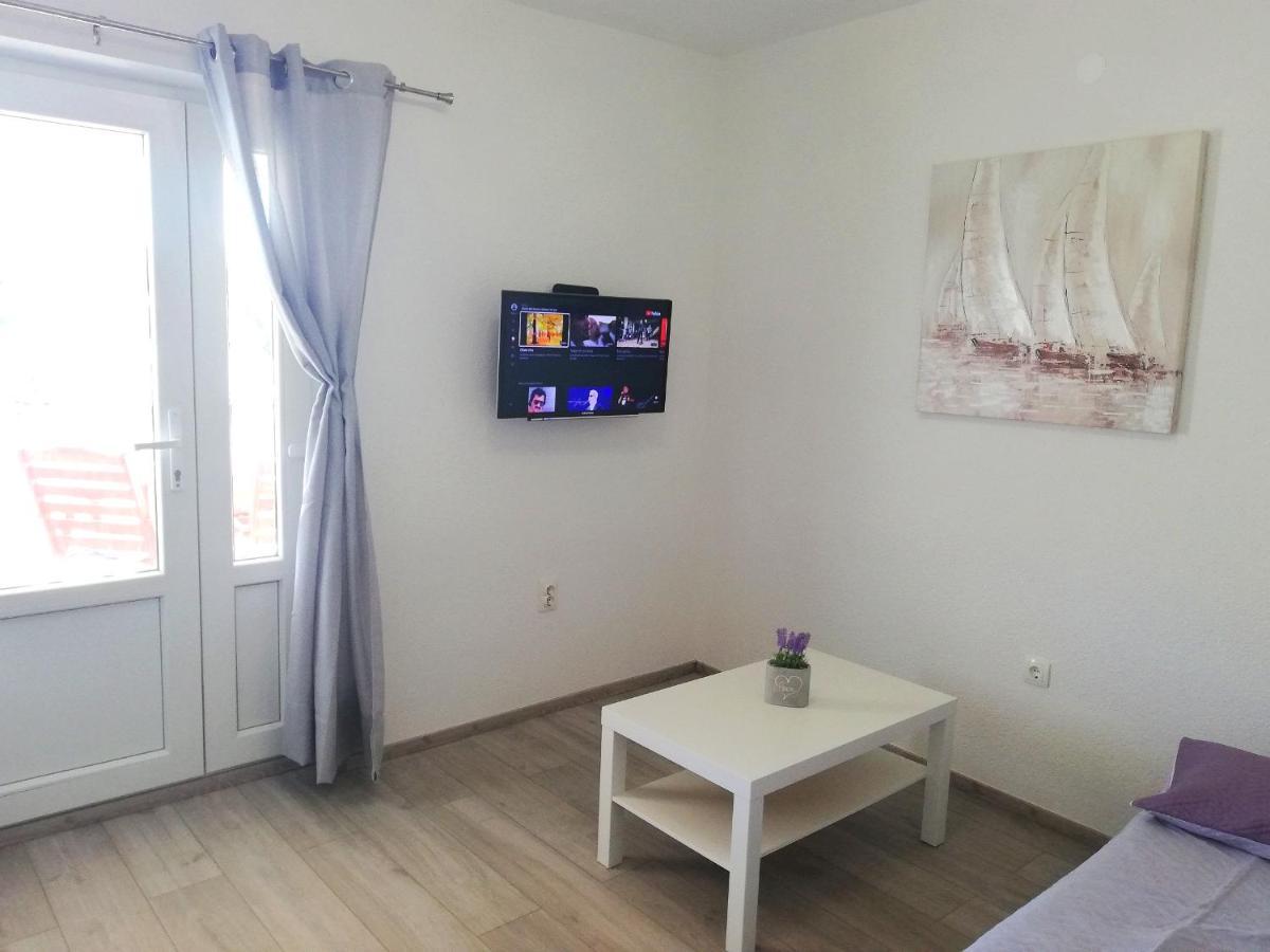 Apartments Amfora Gdinj Extérieur photo