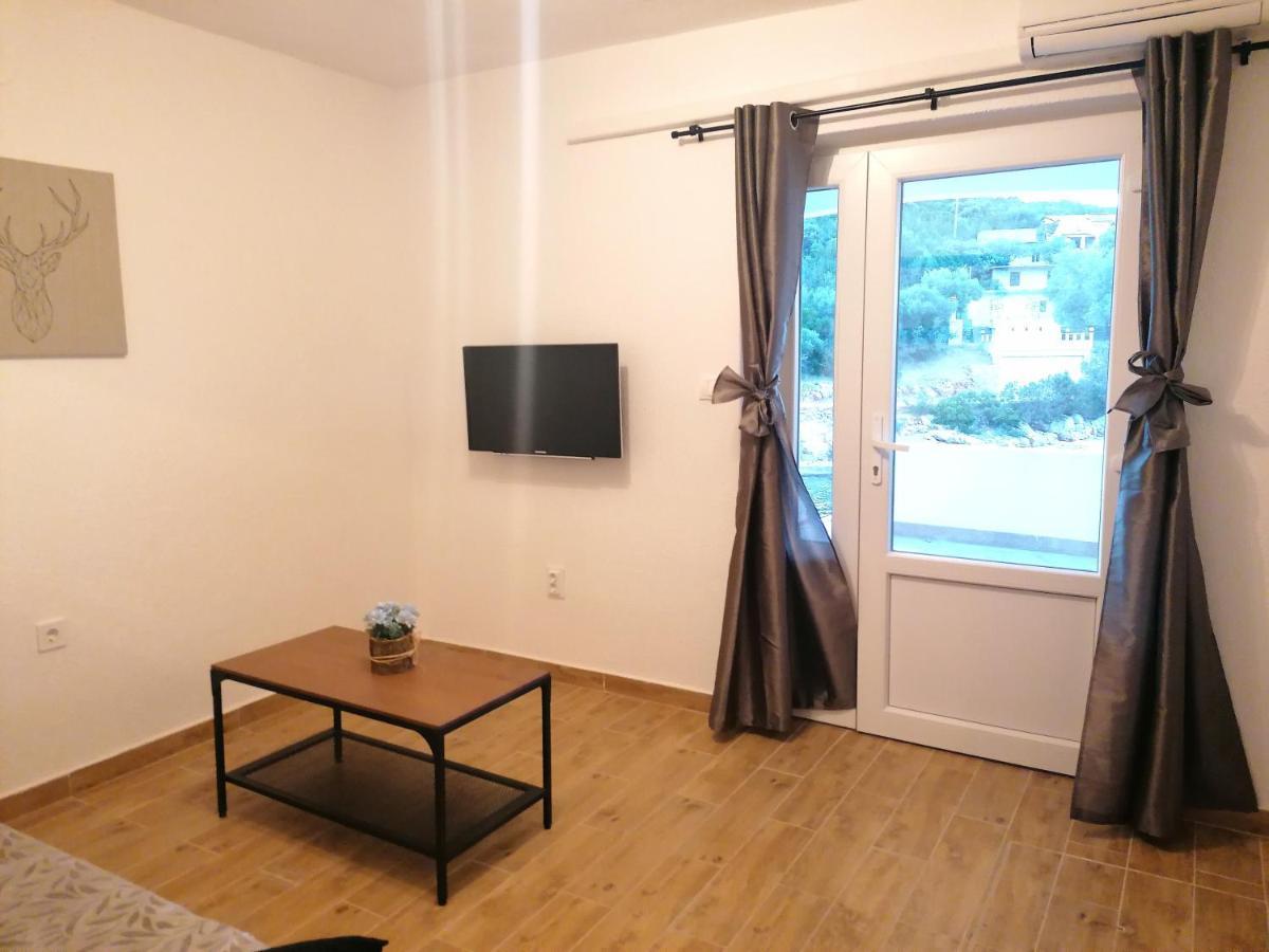 Apartments Amfora Gdinj Extérieur photo