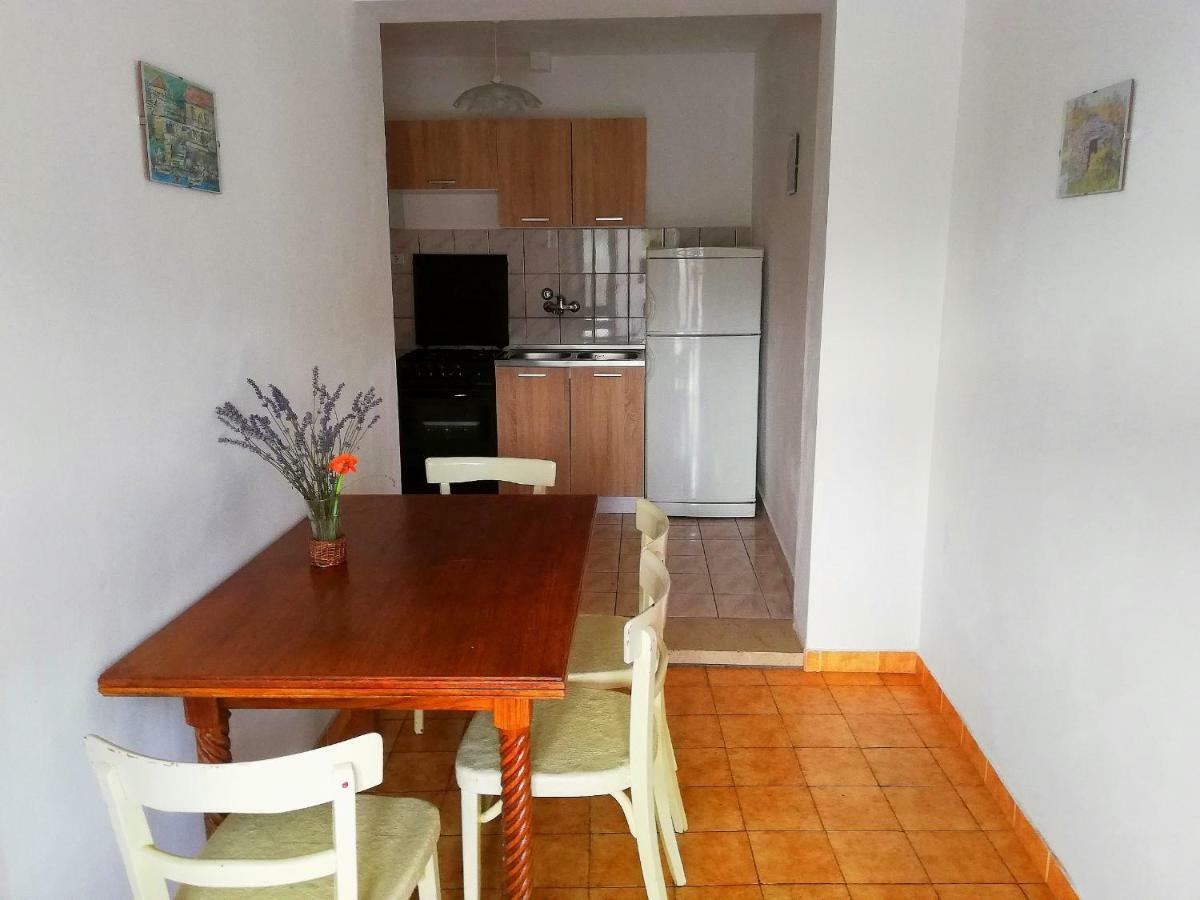 Apartments Amfora Gdinj Extérieur photo