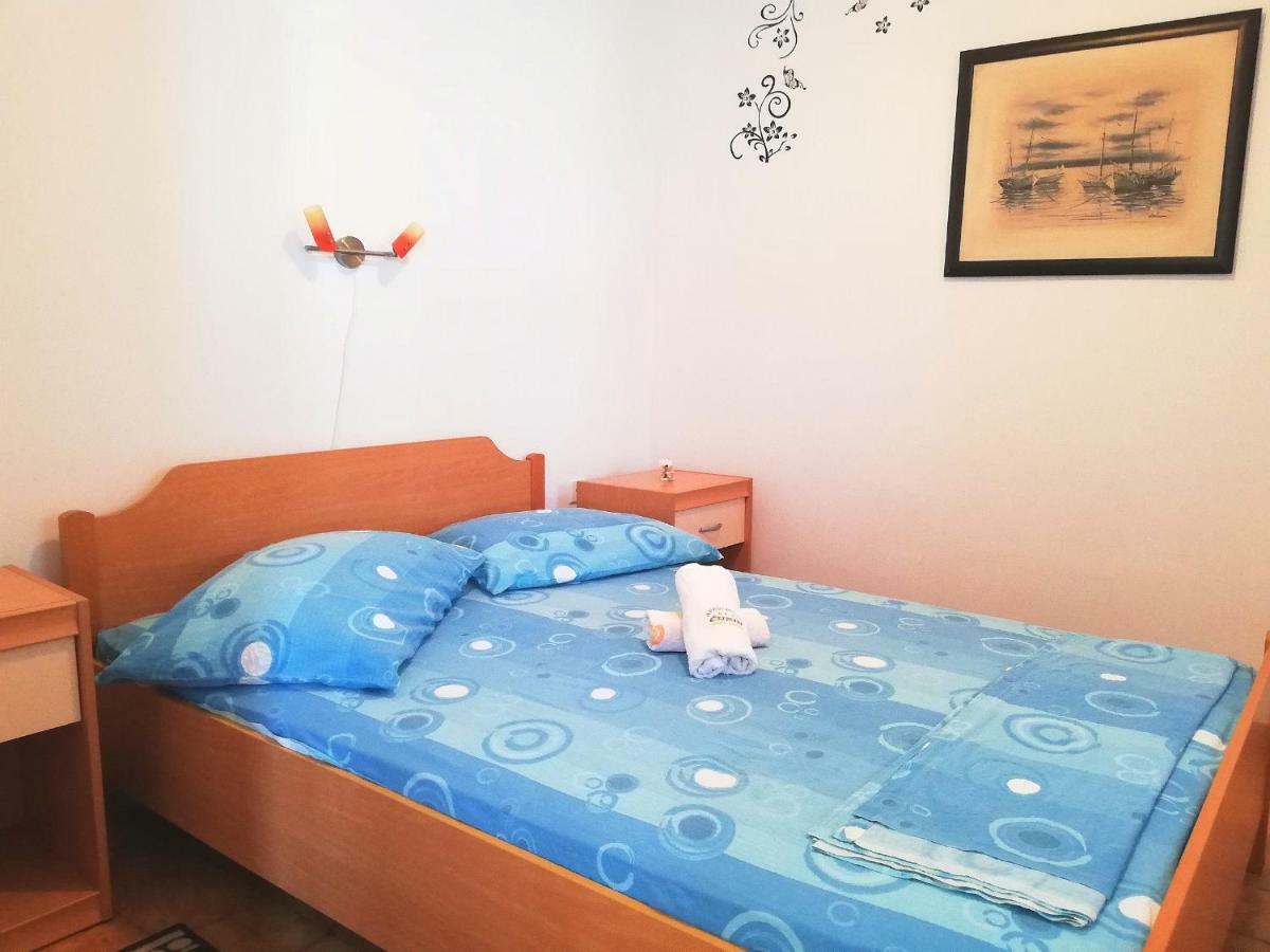 Apartments Amfora Gdinj Extérieur photo